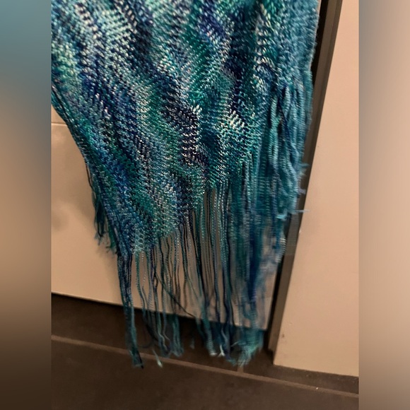 WHBM Scarf - Picture 3 of 5